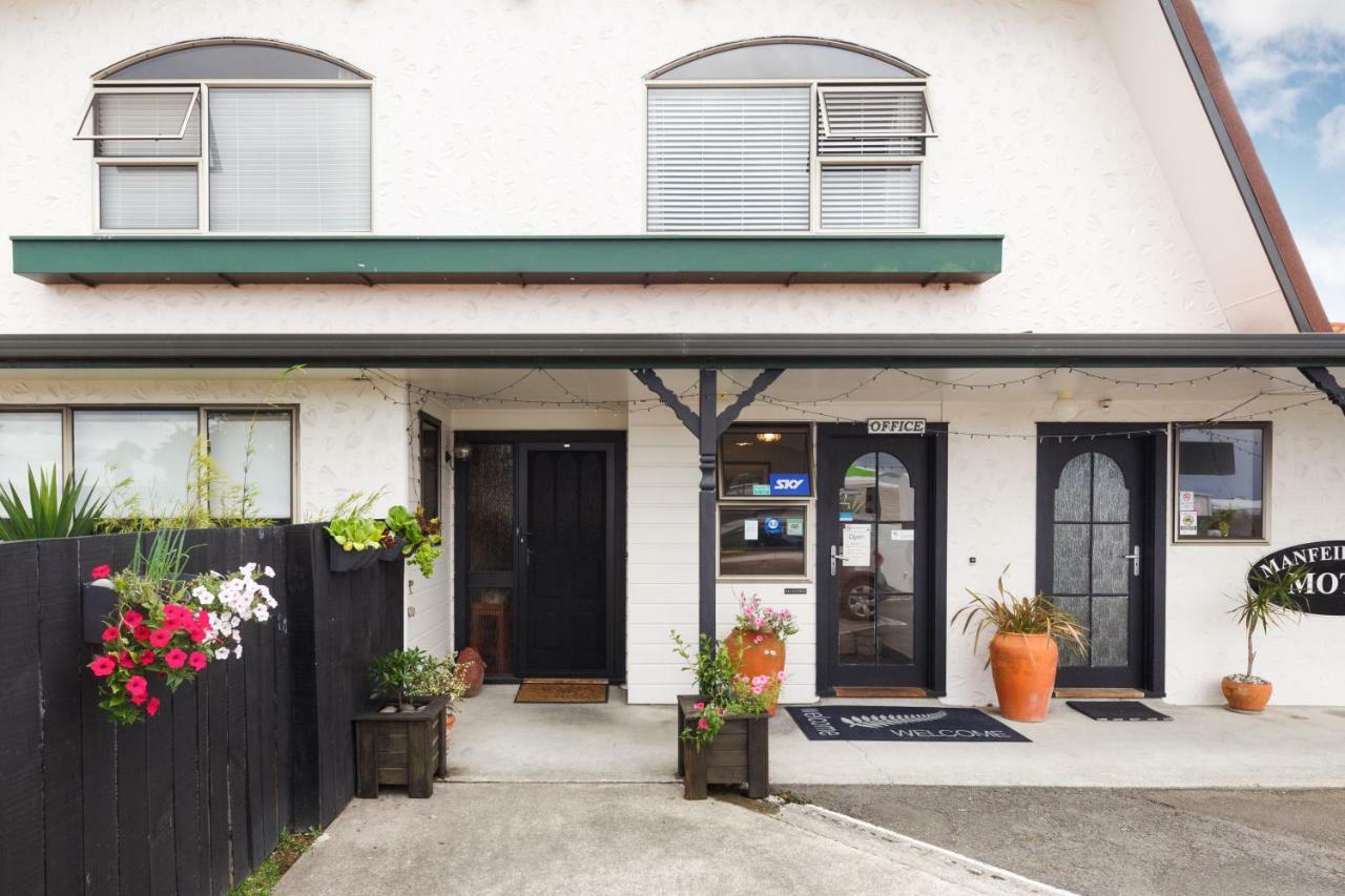 Manfeild Park Motel Feilding Exterior photo